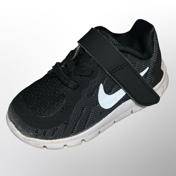 Baby Nike Free 5 Black White Sneakers Size 4 C - Picture 2 of 7